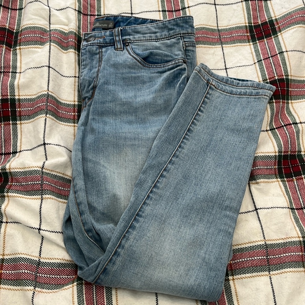 Signature Jeans